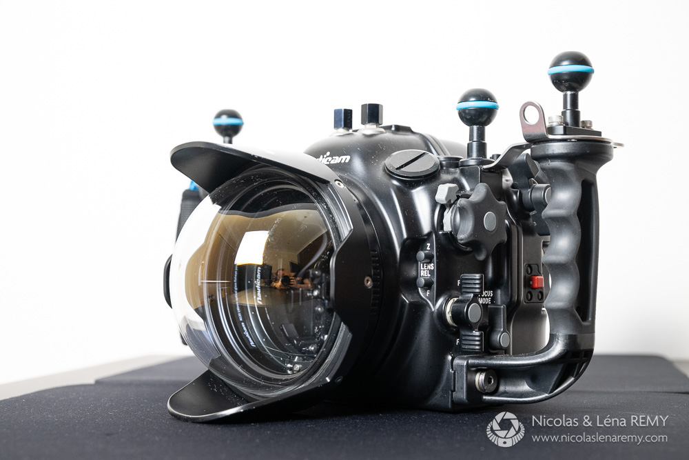 Nauticam NA-Z8 housing wheels and dials