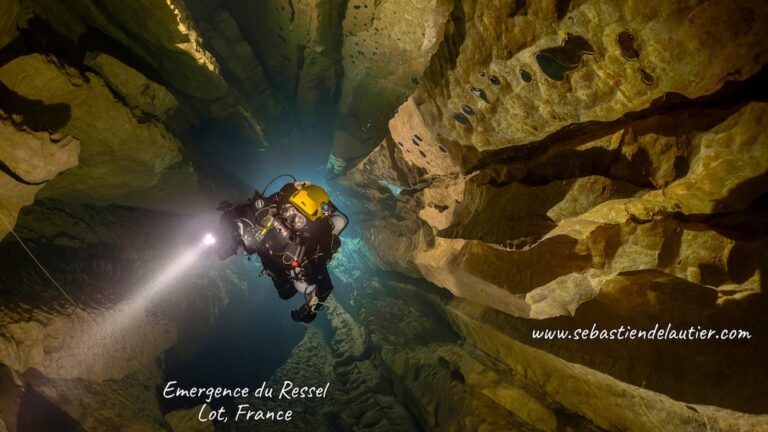 Sebastien-Delautier-swimming-into-ressel-cave-1000px